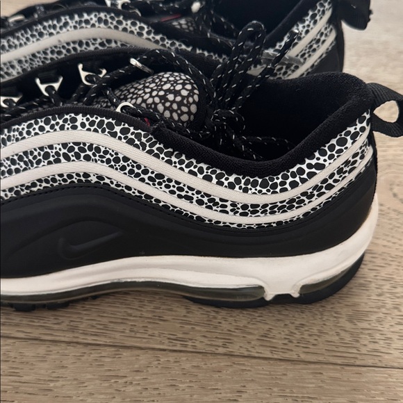 NIKE Women's Air Max 97 SE Sneaker Safari Phantom/Black-Chile size 10 - Picture 4 of 8